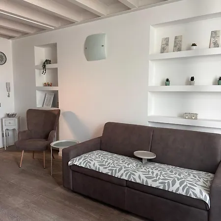 Borgo&lago Vakantiehuis Castro (Lombardy)
